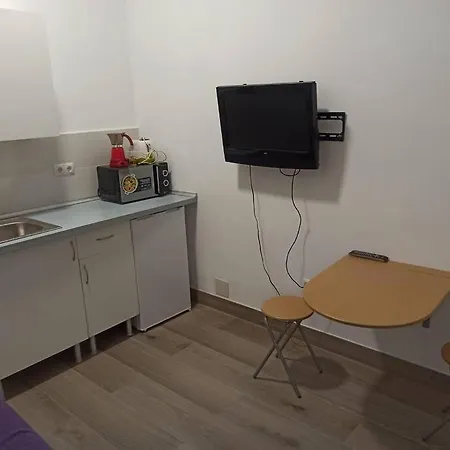 Mini Equipado Apartment